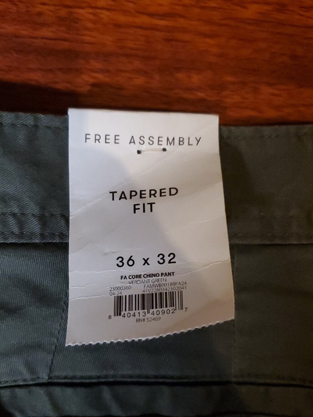 Men's Free Assembly Olive Green Chino Pants - Picture 4 of 4